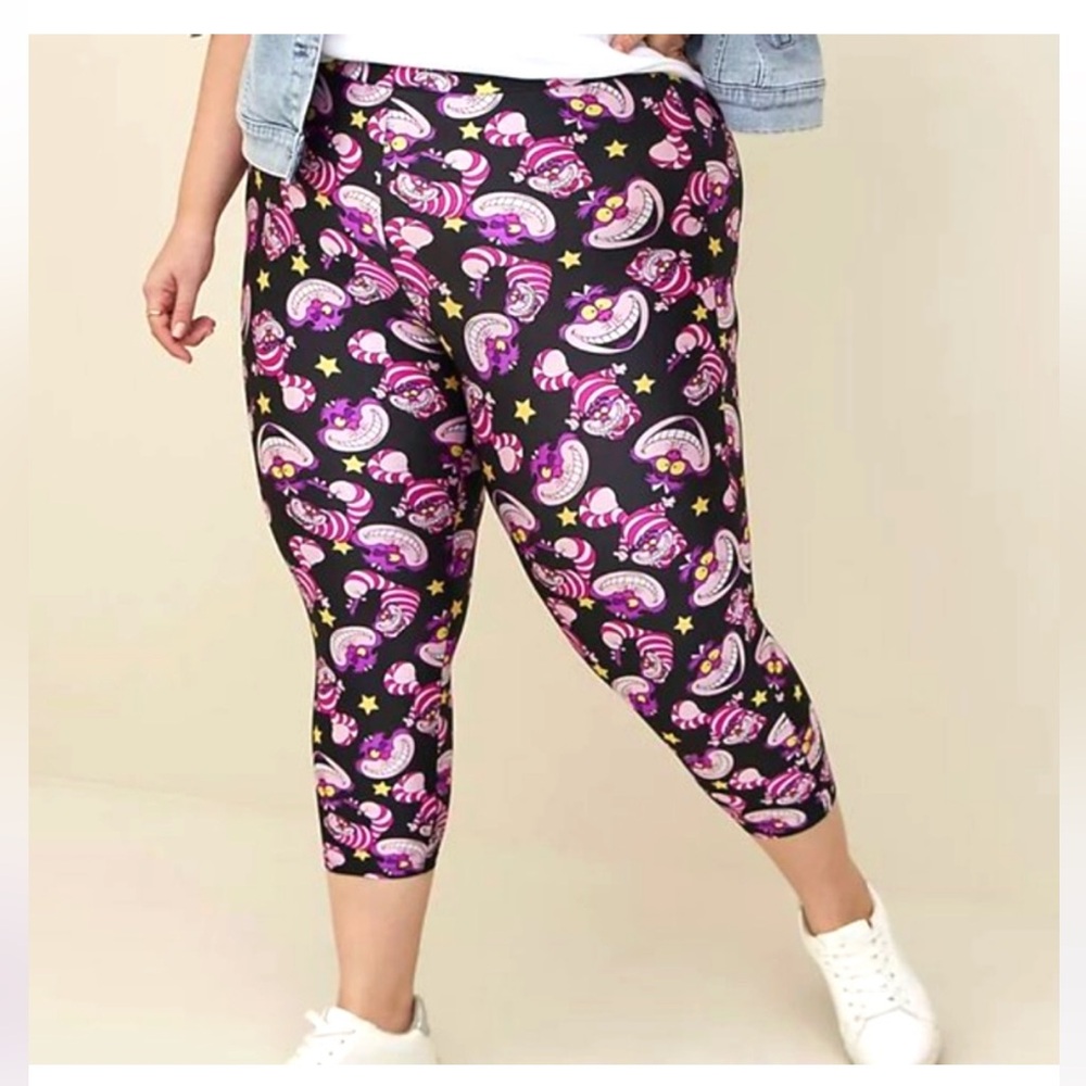 ❤️NWT TORRID LEGGING - CHESIRE CAT DISNEY ALICE IN WONDERLAND CAPRI PLUS SIZE 3X